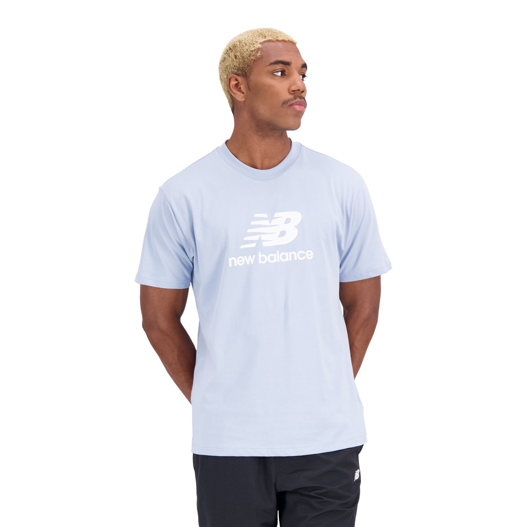 Camiseta manga corta New Balance Essentials Stacked Logo